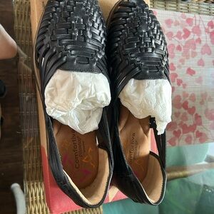 Comfortiva Women's Black Woven Sandals